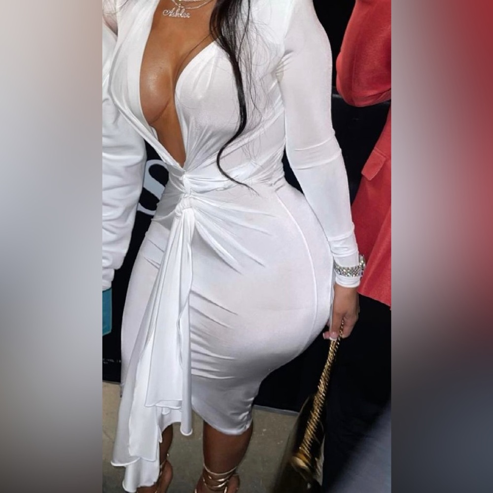 White long sleeve stretchy low cut midi dress